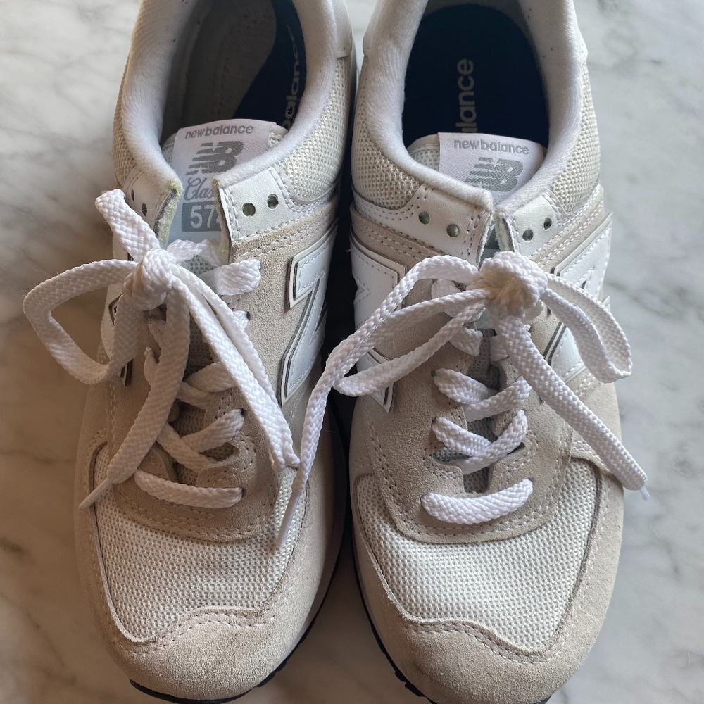 New Balance Womens Classic 574 Size 8.5